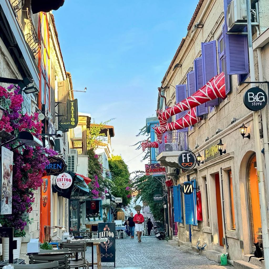Ayvalık- Cunda- Sarımsaklı Plajı -  Urla -Sığacık